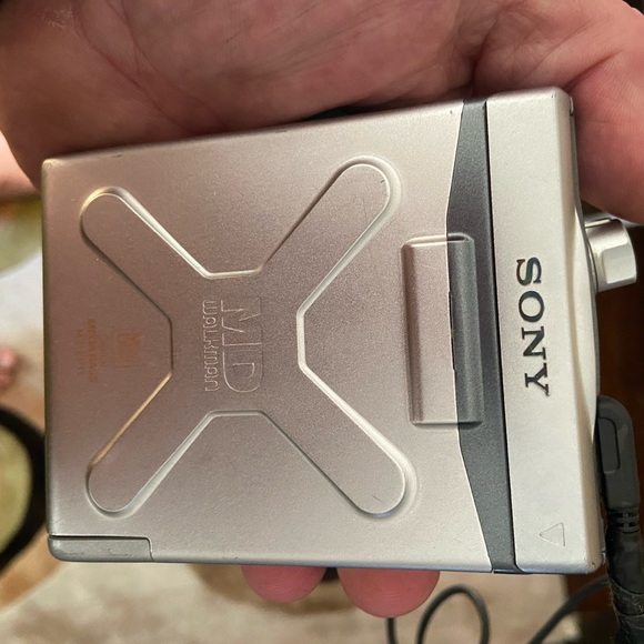 SONY MINIDISC WALKMAN! - Picture 3 of 16